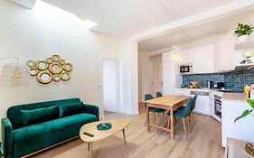 Guestready - Apt Moderne - Direct Champs Elysees